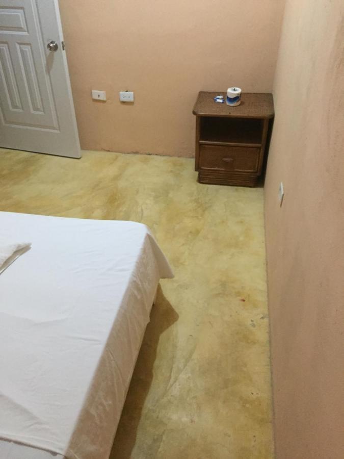 Luiggi Hostel Las Terrenas Zewnętrze zdjęcie
